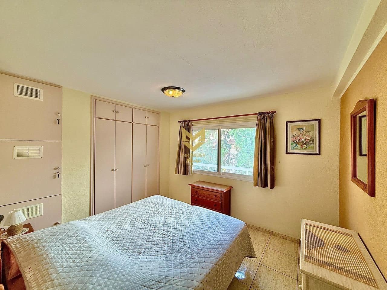 1 bedroom Flat for sale in Arona with garage - € 250,000 (Ref: 9495464)