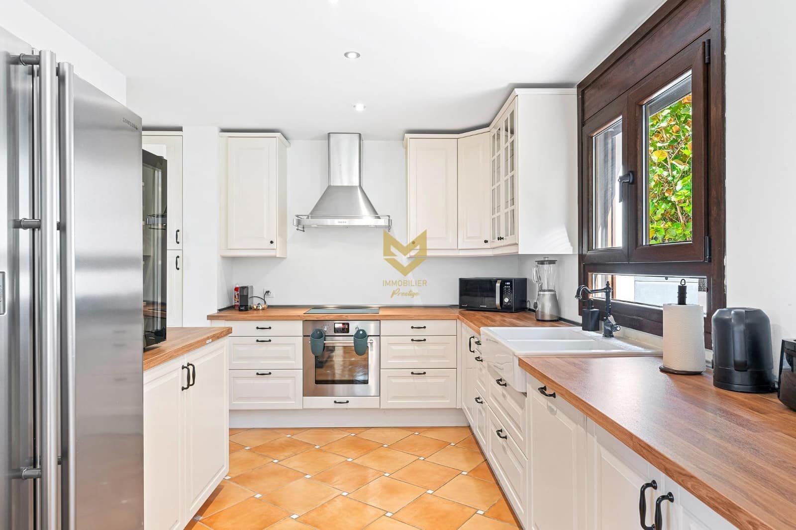 5 makuuhuone Huvila myytävänä paikassa Guia de Isora mukana uima-altaan 
autotalli - 1 175 000 € (Ref: 9632754)