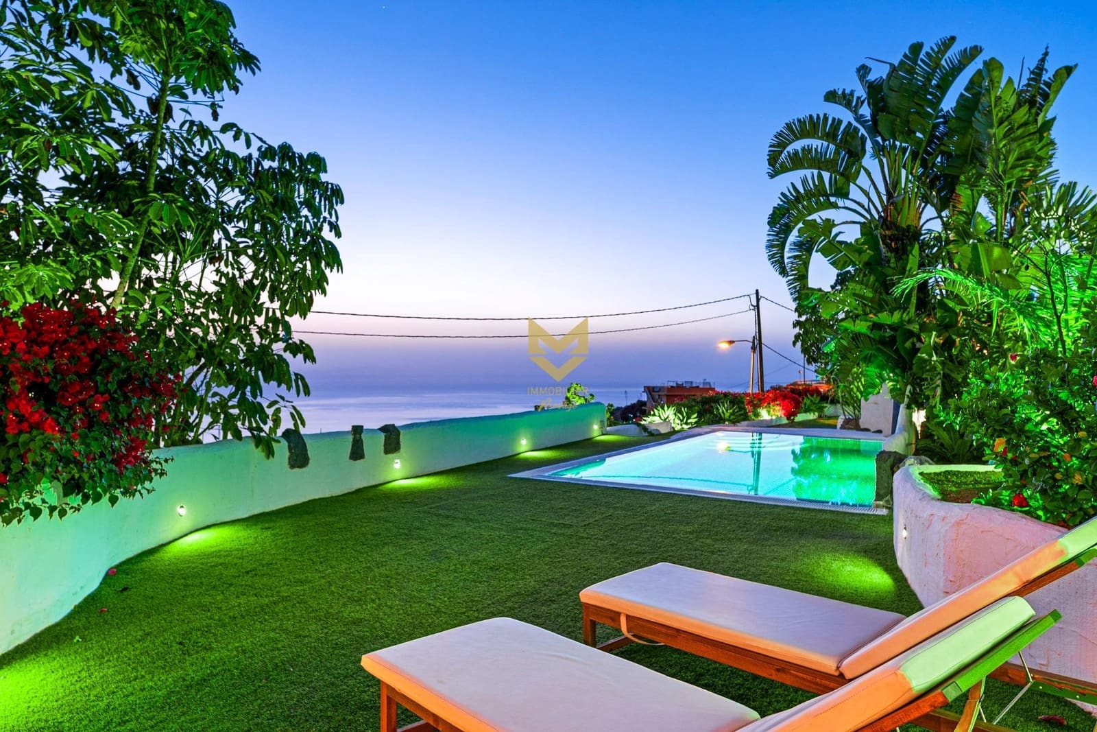 5 makuuhuone Huvila myytävänä paikassa Guia de Isora mukana uima-altaan 
autotalli - 1 175 000 € (Ref: 9632754)