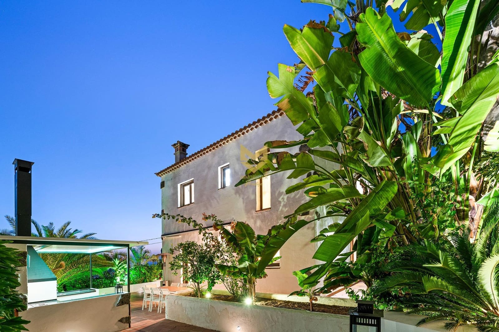 5 makuuhuone Huvila myytävänä paikassa Guia de Isora mukana uima-altaan 
autotalli - 1 175 000 € (Ref: 9632754)