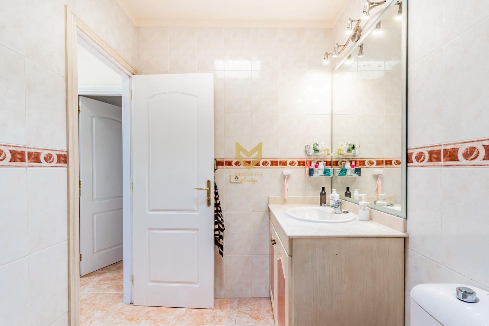 4 sovrum Radhus till salu i Costa Adeje med pool garage - 895 000 € (Ref: 9632755)