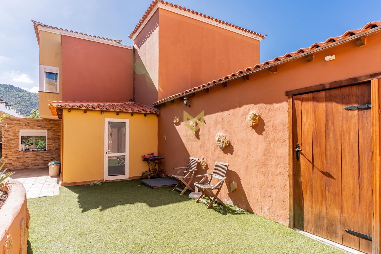 4 sovrum Radhus till salu i Costa Adeje med pool garage - 895 000 € (Ref: 9632755)