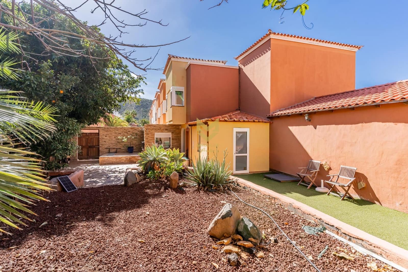 4 sovrum Radhus till salu i Costa Adeje med pool garage - 895 000 € (Ref: 9632755)