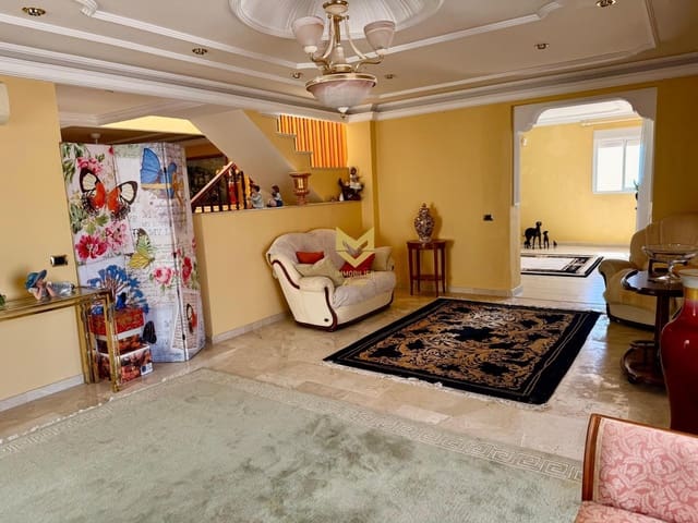 6 sovrum Villa till salu i Roque del Conde, Adeje med pool garage - 1 870 000 € (Ref: 9645184)