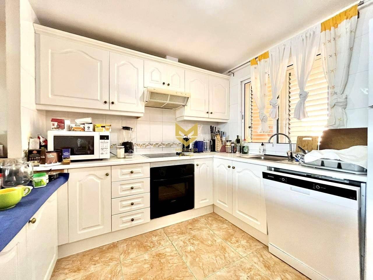 2 chambre Penthouse à vendre à Costa Adeje avec piscine garage - 464 000 € (Ref: 9645186)