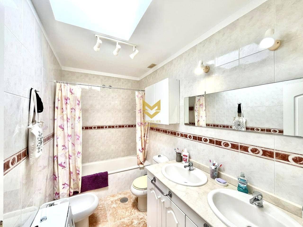 2 chambre Penthouse à vendre à Costa Adeje avec piscine garage - 464 000 € (Ref: 9645186)