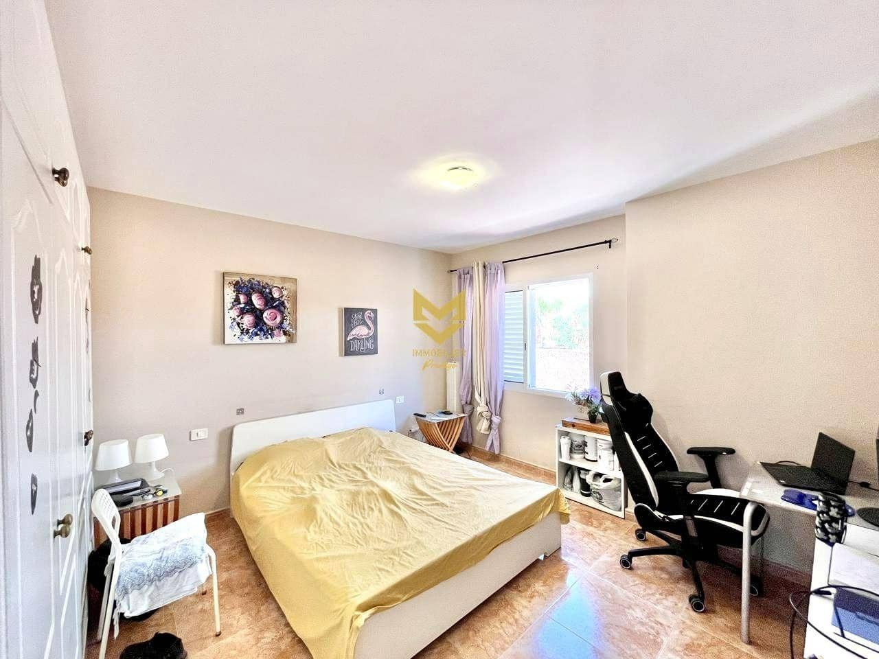 2 soverom Penthouse til salgs i Costa Adeje med svømmebasseng garasje - € 450 000 (Ref: 9645186)