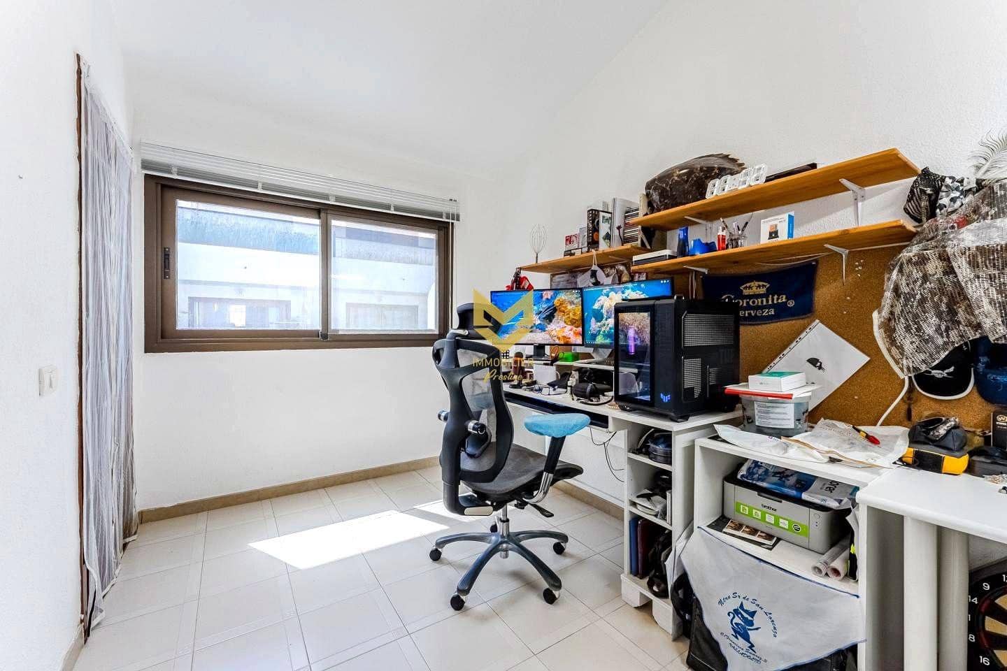 4 makuuhuone Rivitalo myytävänä paikassa Playa San Juan mukana uima-altaan 
autotalli - 416 000 € (Ref: 9645187)