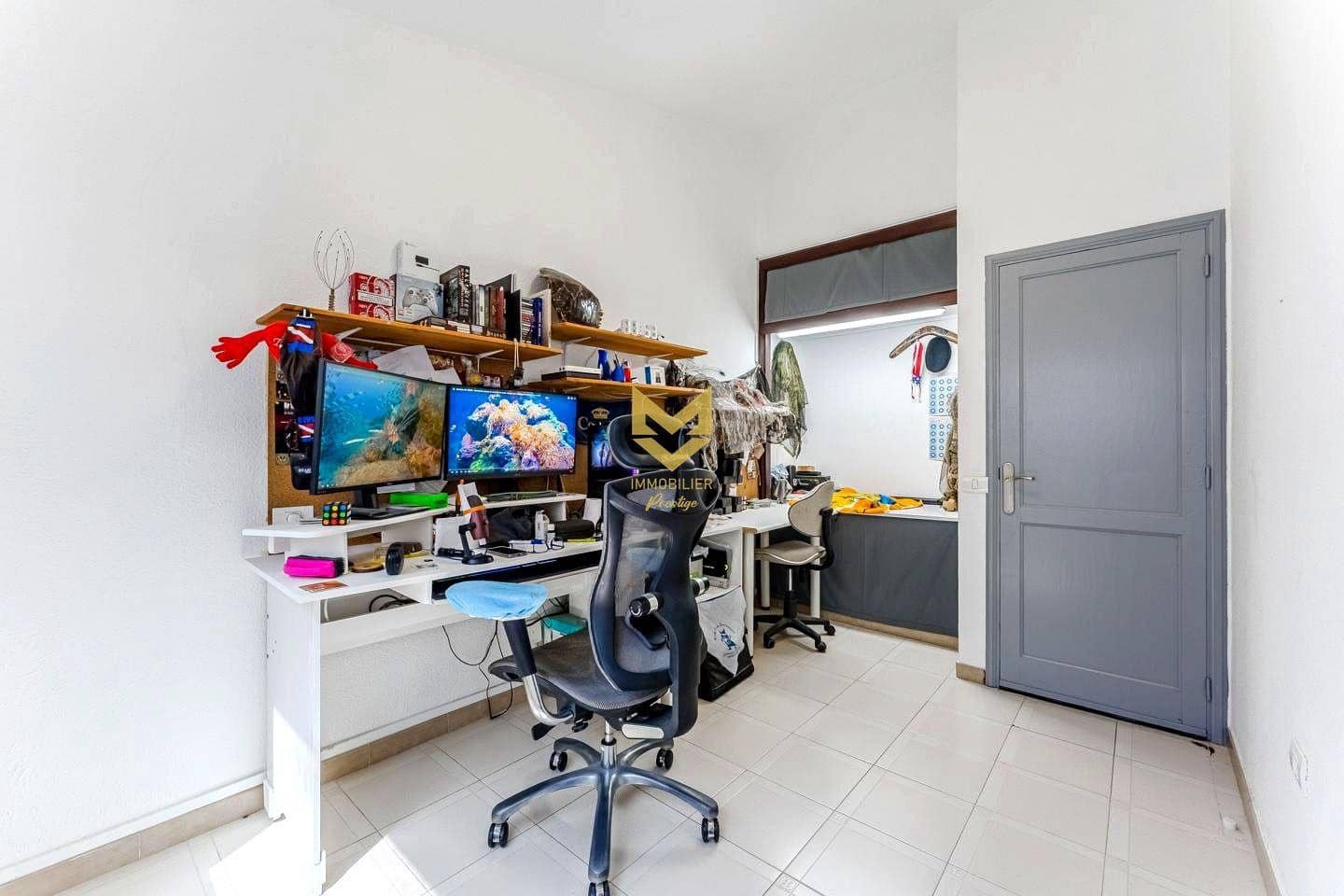 4 makuuhuone Rivitalo myytävänä paikassa Playa San Juan mukana uima-altaan 
autotalli - 416 000 € (Ref: 9645187)