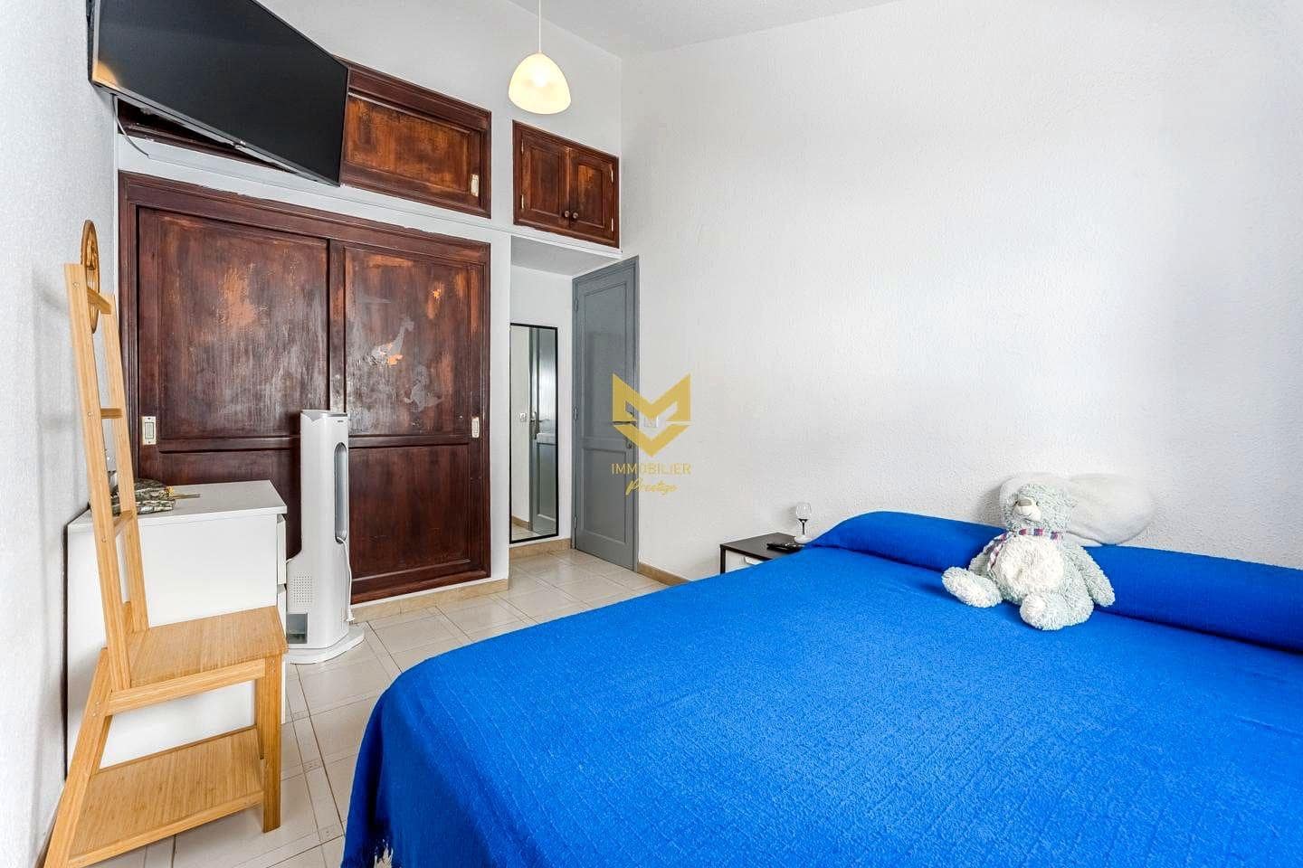 4 makuuhuone Rivitalo myytävänä paikassa Playa San Juan mukana uima-altaan 
autotalli - 416 000 € (Ref: 9645187)