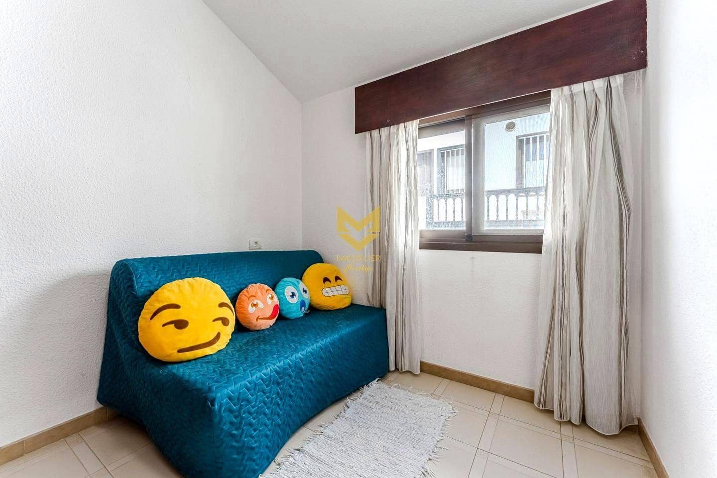 4 makuuhuone Rivitalo myytävänä paikassa Playa San Juan mukana uima-altaan 
autotalli - 416 000 € (Ref: 9645187)