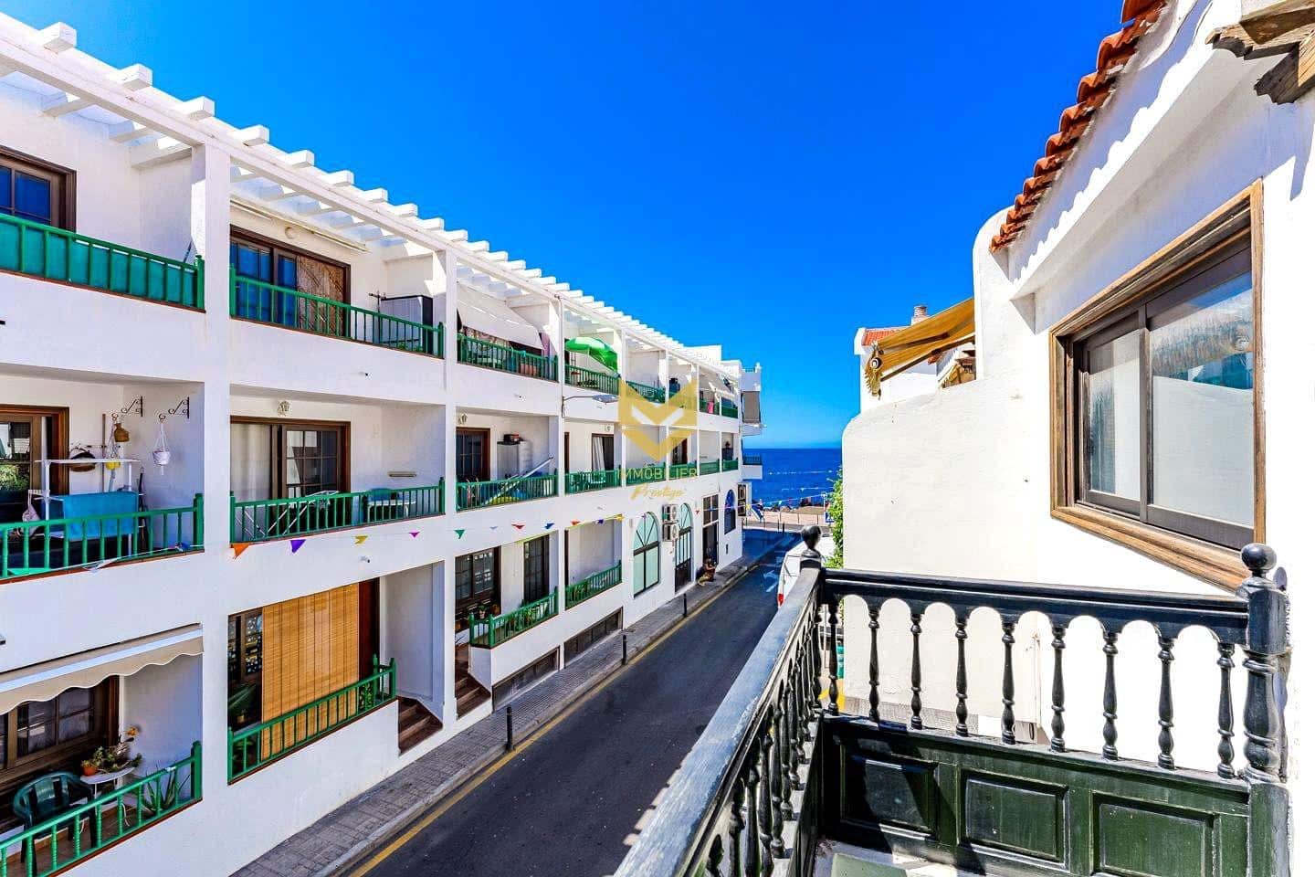 4 makuuhuone Rivitalo myytävänä paikassa Playa San Juan mukana uima-altaan 
autotalli - 416 000 € (Ref: 9645187)