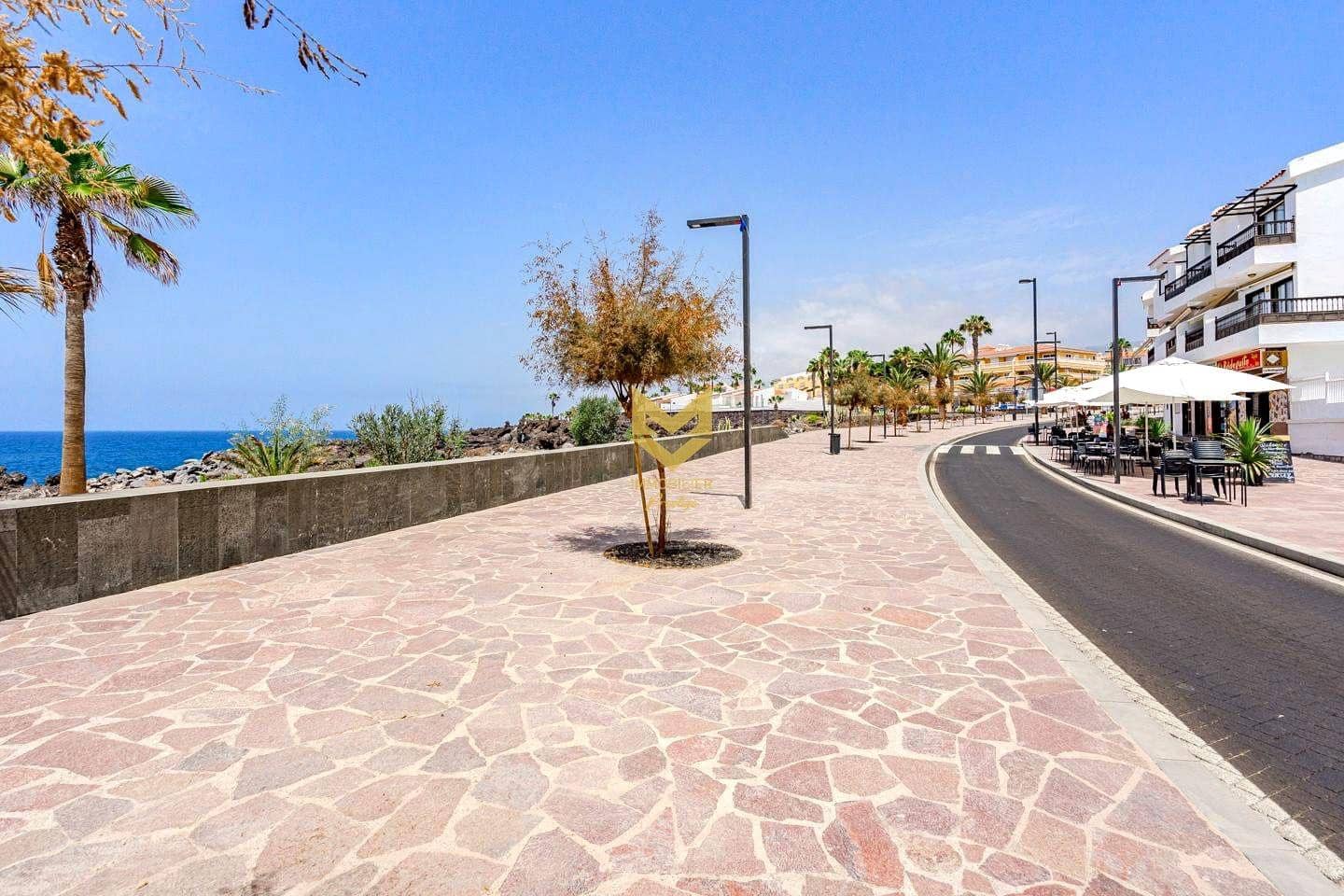 4 makuuhuone Rivitalo myytävänä paikassa Playa San Juan mukana uima-altaan 
autotalli - 416 000 € (Ref: 9645187)