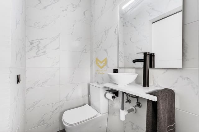 3 sypialnia Penthouse na sprzedaż w Casco Urbano, Adeje z basenem - 449 000 € (Ref: 9645188)