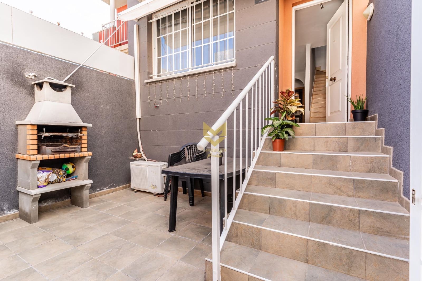 3 makuuhuone Rivitalo myytävänä paikassa Llano del Camello mukana uima-altaan 
autotalli - 349 000 € (Ref: 9645189)