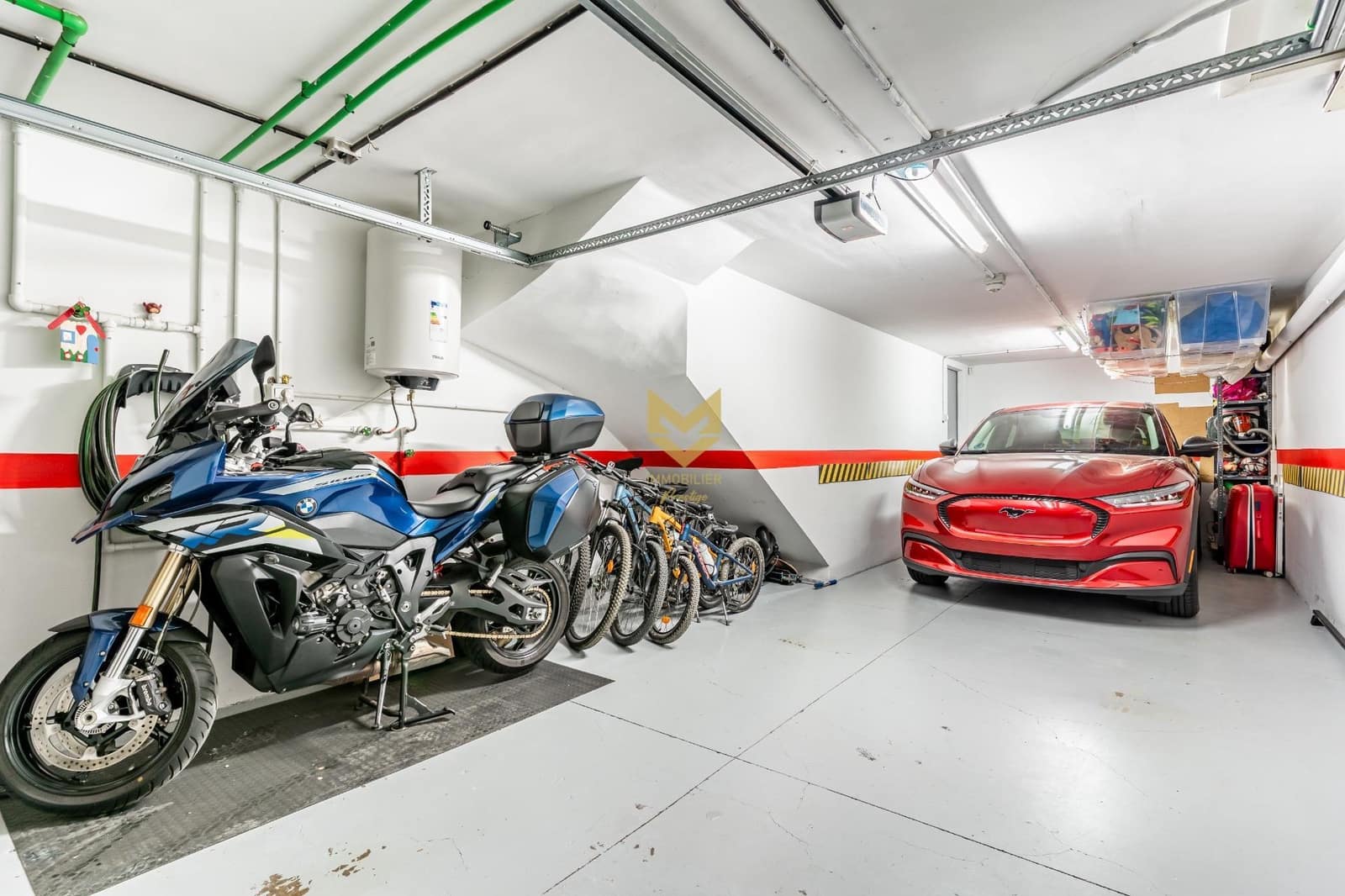 3 makuuhuone Rivitalo myytävänä paikassa Llano del Camello mukana uima-altaan 
autotalli - 349 000 € (Ref: 9645189)