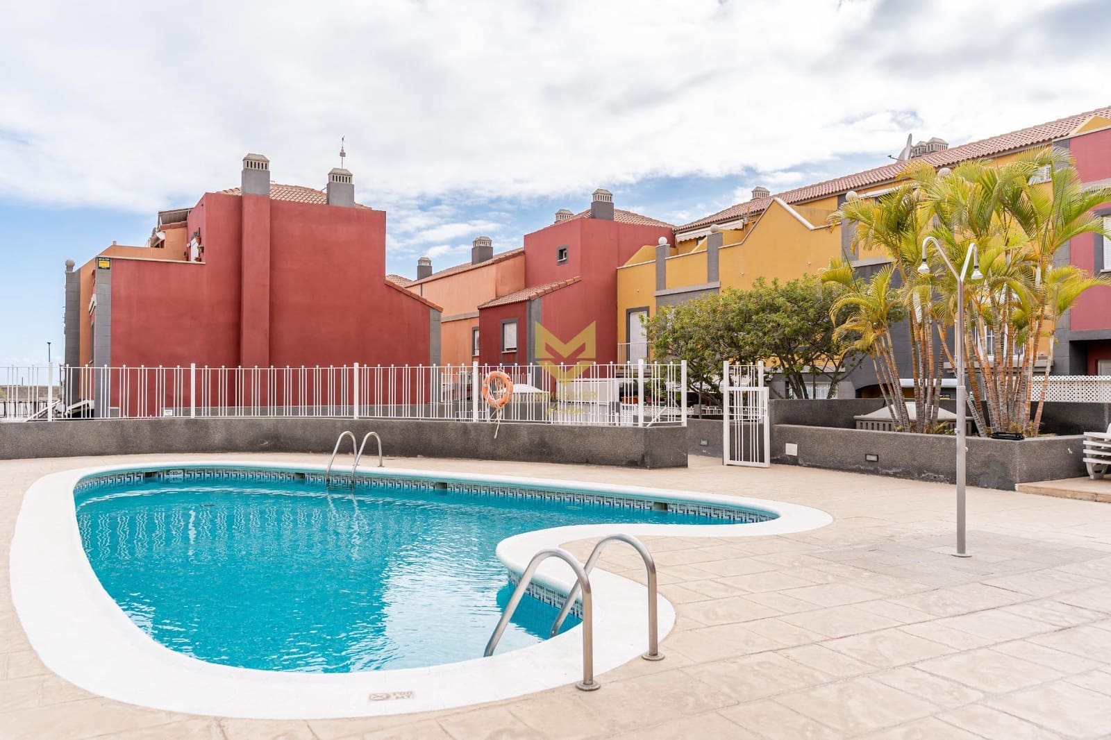 3 makuuhuone Rivitalo myytävänä paikassa Llano del Camello mukana uima-altaan 
autotalli - 349 000 € (Ref: 9645189)