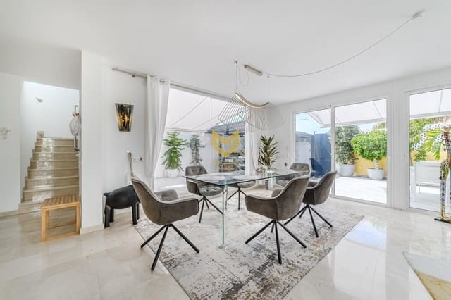 Chalet de 4 habitaciones en La Caleta Adeje, Adeje en venta - 1.680.000 € (Ref: 9645191)