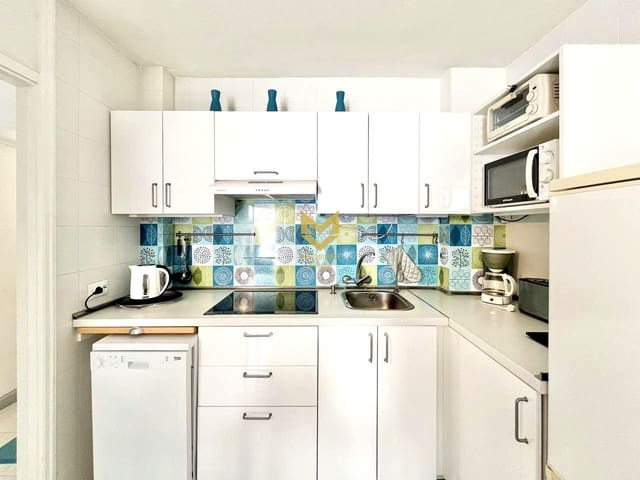 2 makuuhuone Huoneisto myytävänä paikassa Playa de las Américas, Adeje mukana 
autotalli - 420 000 € (Ref: 9645194)