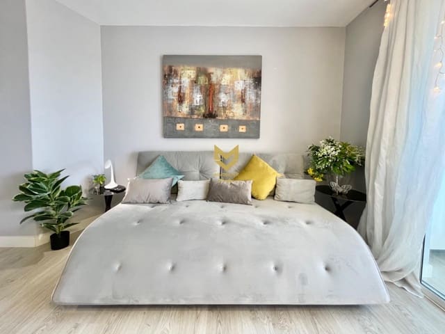 1 soveværelse Lejlighed til salg i Los Cristianos, Arona - € 385.000 (Ref: 9645196)