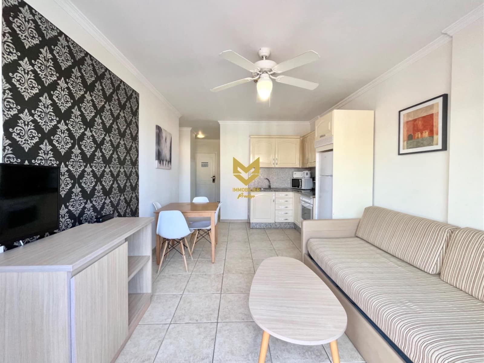 2 bedroom Apartment for sale in Playa de las Americas - € 285,000 (Ref: 9645197)