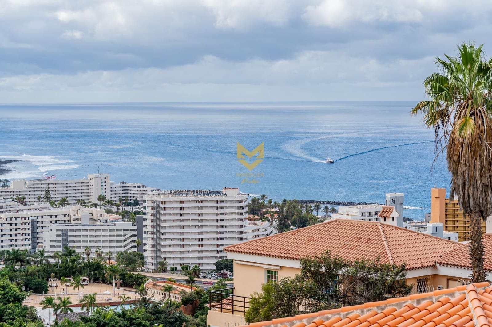 2 slaapkamer Villa te koop in Costa Adeje met garage - € 740.000 (Ref: 9645198)