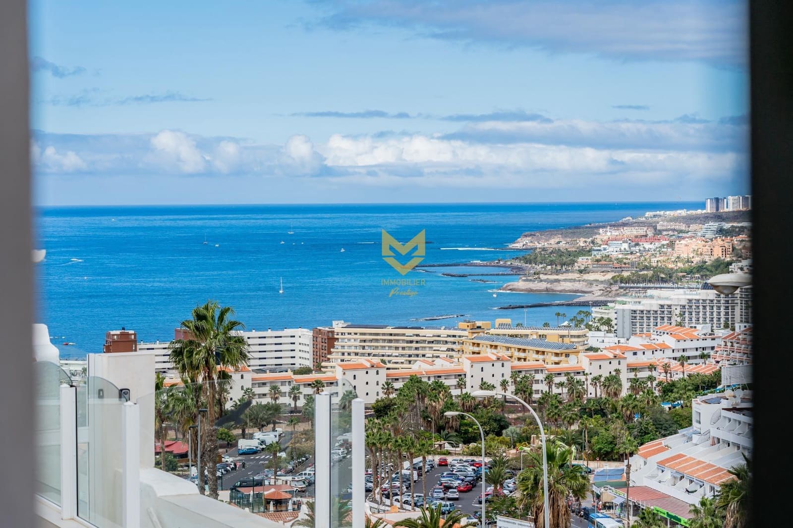 2 slaapkamer Villa te koop in Costa Adeje met garage - € 740.000 (Ref: 9645198)