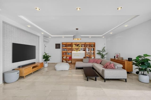 4 Zimmer Villa zu verkaufen in Roque del Conde, Adeje - 2.300.000 € (Ref: 9645203)