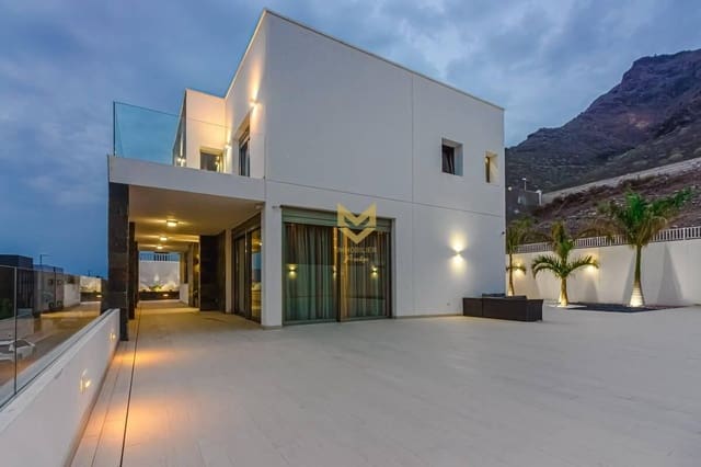 4 Zimmer Villa zu verkaufen in Roque del Conde, Adeje - 2.300.000 € (Ref: 9645203)