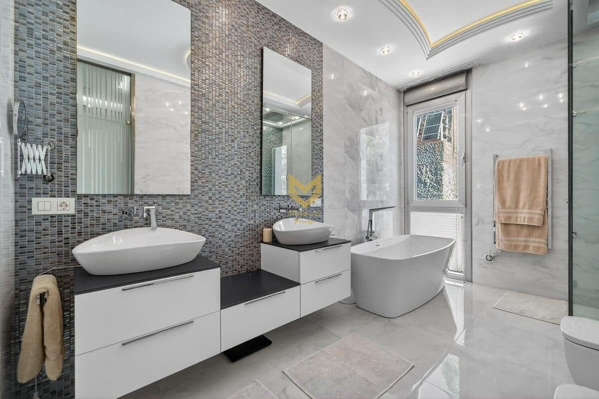 4 Zimmer Villa zu verkaufen in Roque del Conde mit Garage - 2.300.000 € (Ref: 9645203)