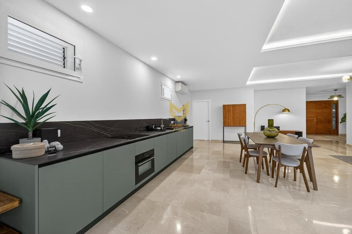 4 Zimmer Villa zu verkaufen in Roque del Conde mit Garage - 2.300.000 € (Ref: 9645203)