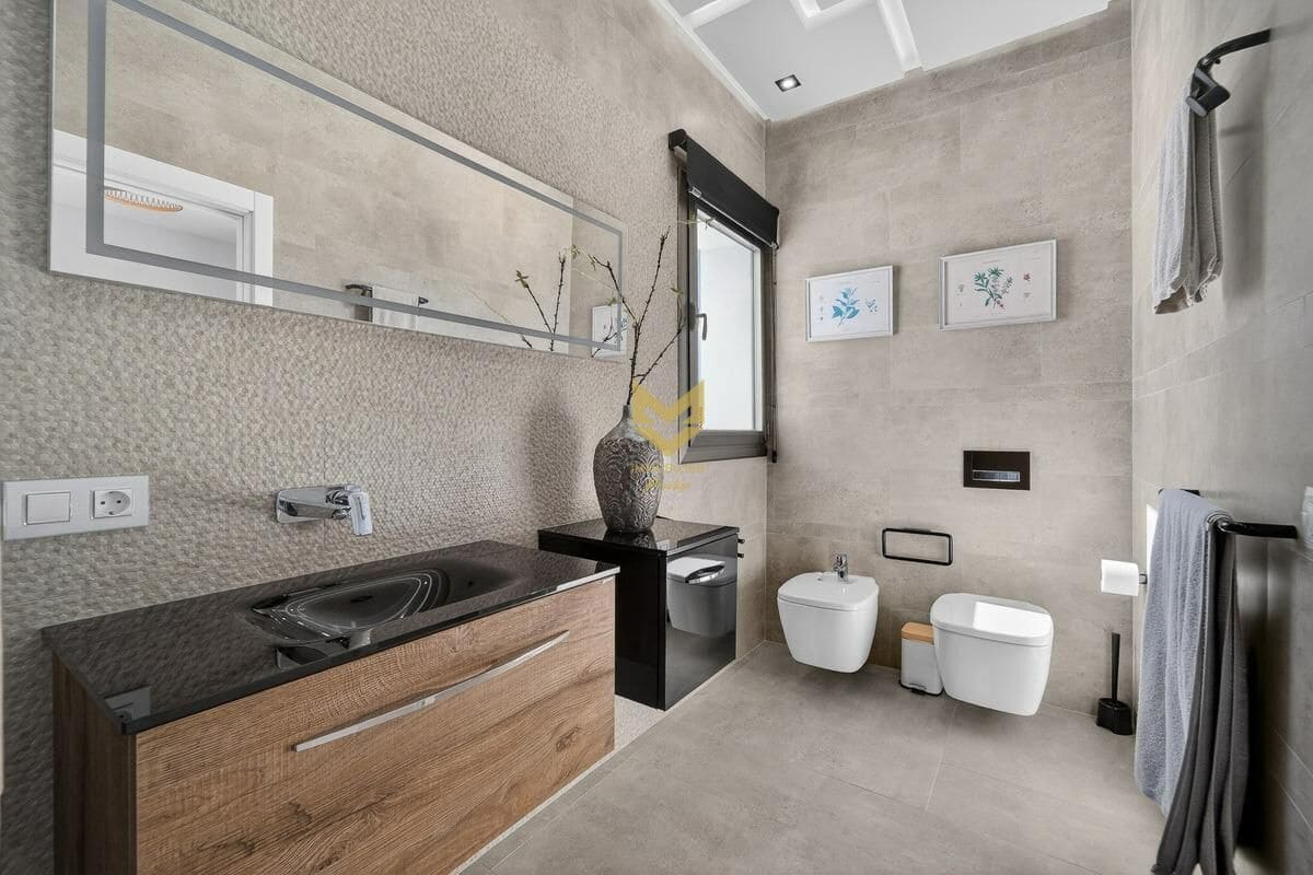 4 Zimmer Villa zu verkaufen in Roque del Conde mit Garage - 2.300.000 € (Ref: 9645203)