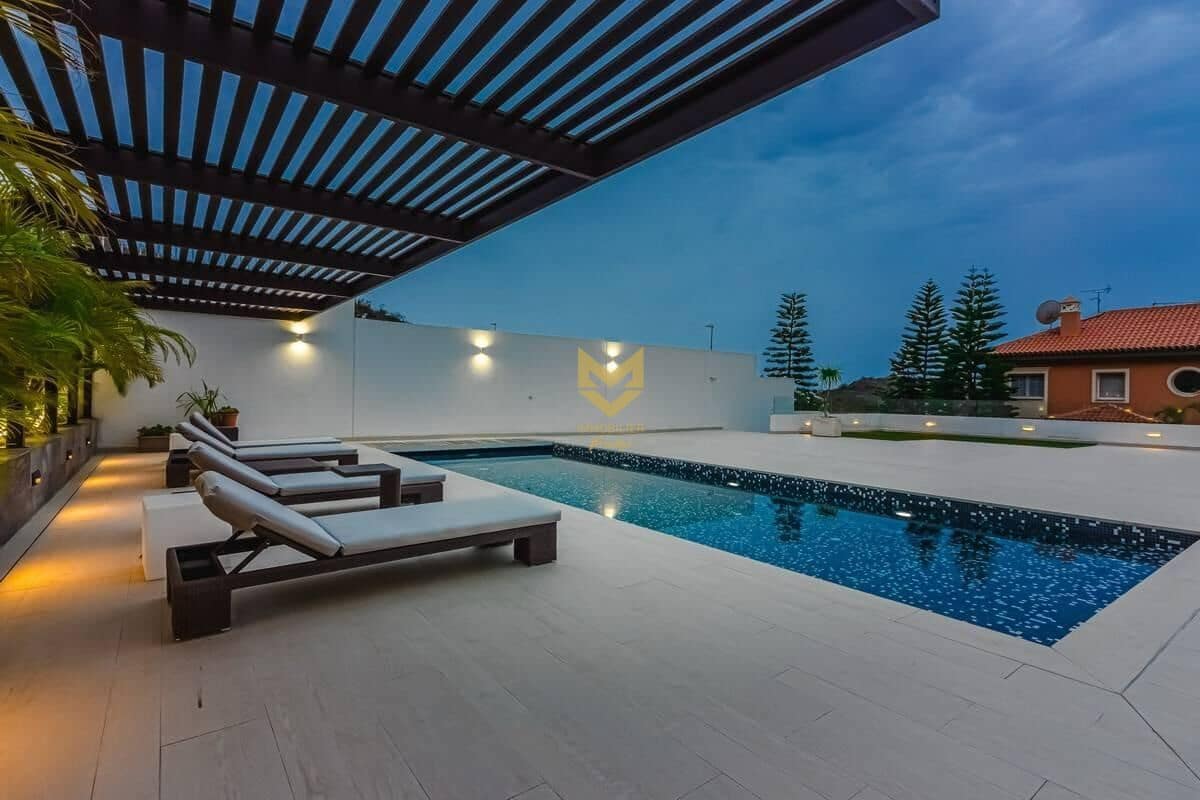 4 Zimmer Villa zu verkaufen in Roque del Conde mit Garage - 2.300.000 € (Ref: 9645203)