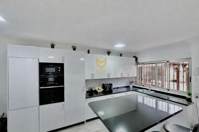 4 chambre Appartement à vendre à Playa San Juan, Guía de Isora - 445 000 € (Ref: 9645205)