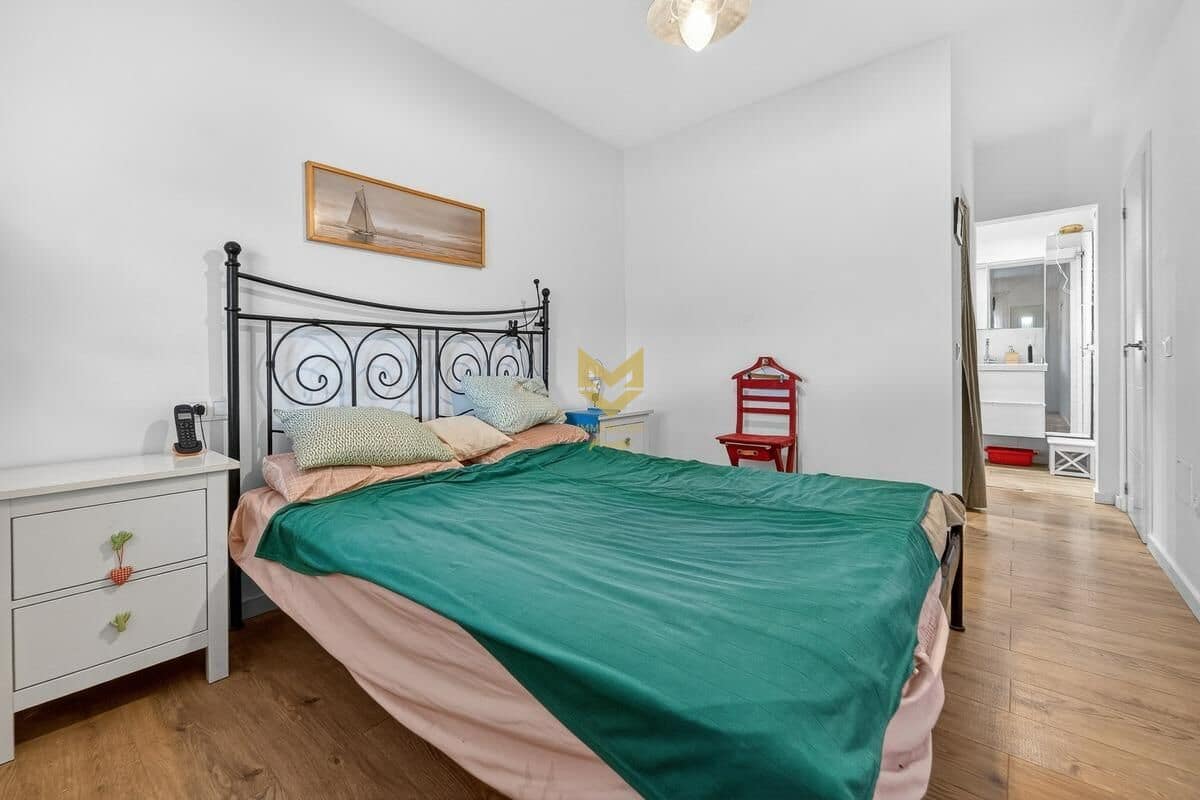 2 makuuhuone Huoneisto myytävänä paikassa Adeje mukana 
autotalli - 365 000 € (Ref: 9645206)