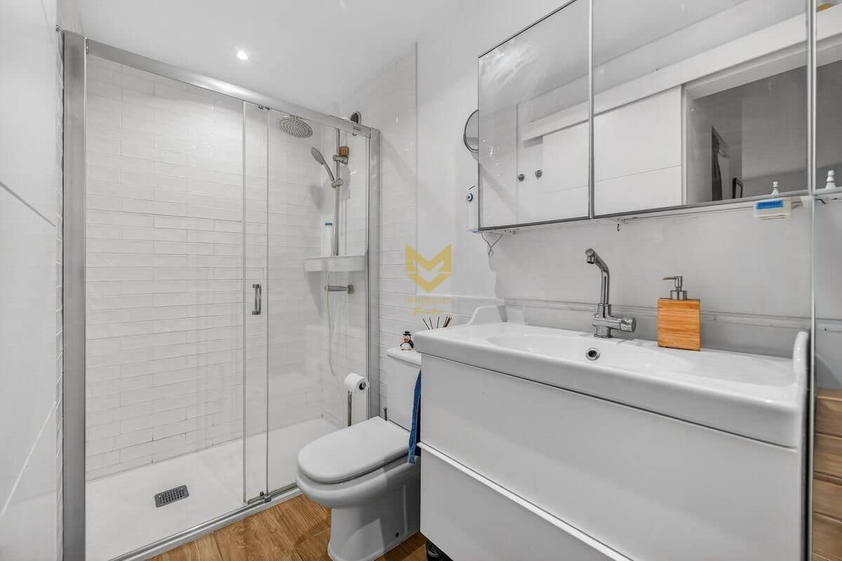 2 makuuhuone Huoneisto myytävänä paikassa Adeje mukana 
autotalli - 365 000 € (Ref: 9645206)