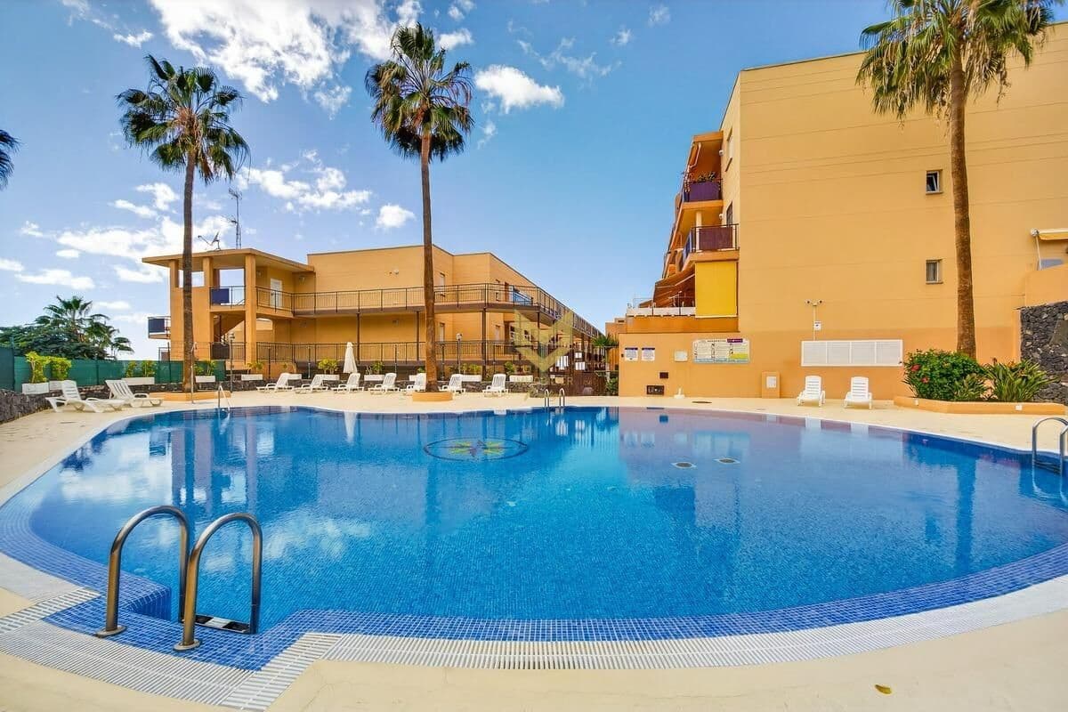 2 makuuhuone Huoneisto myytävänä paikassa Adeje mukana 
autotalli - 365 000 € (Ref: 9645206)