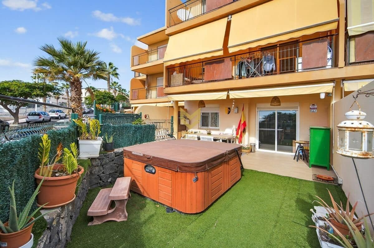 2 makuuhuone Huoneisto myytävänä paikassa Adeje mukana 
autotalli - 365 000 € (Ref: 9645206)