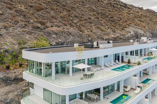 Ático de 3 habitaciones en Los Gigantes, Santiago del Teide en venta con piscina garaje - 2.090.000 € (Ref: 9645208)