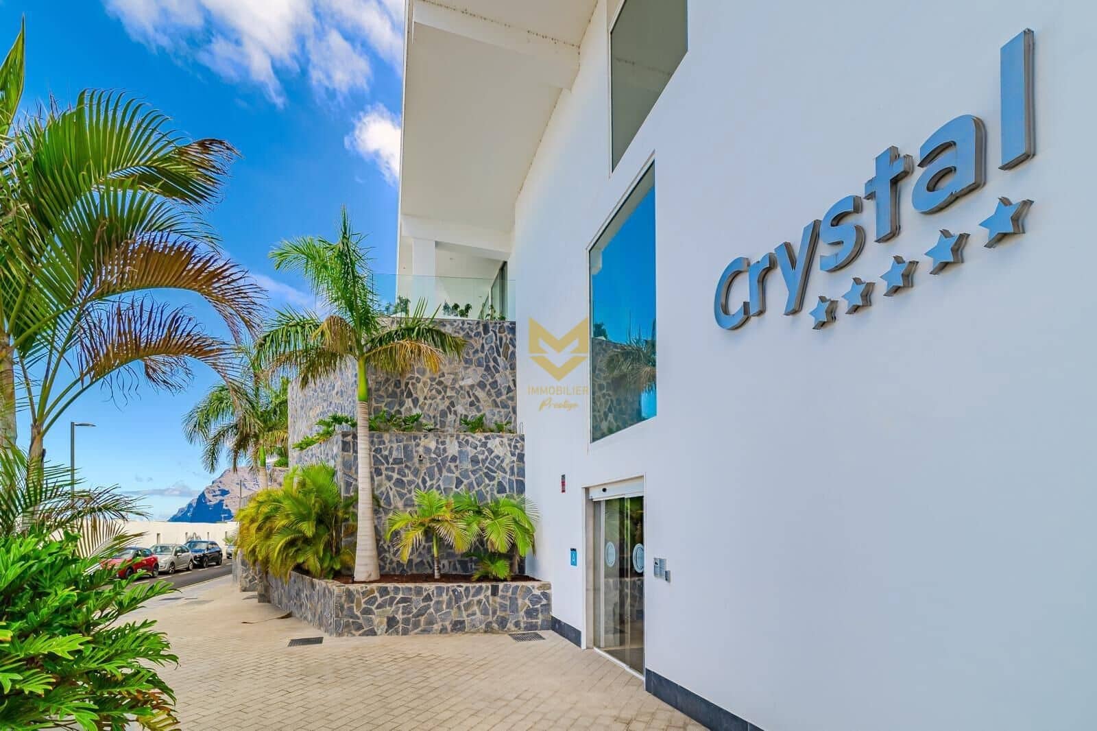 3 bedroom Penthouse for sale in Los Gigantes with pool garage - € 2,090,000 (Ref: 9645208)