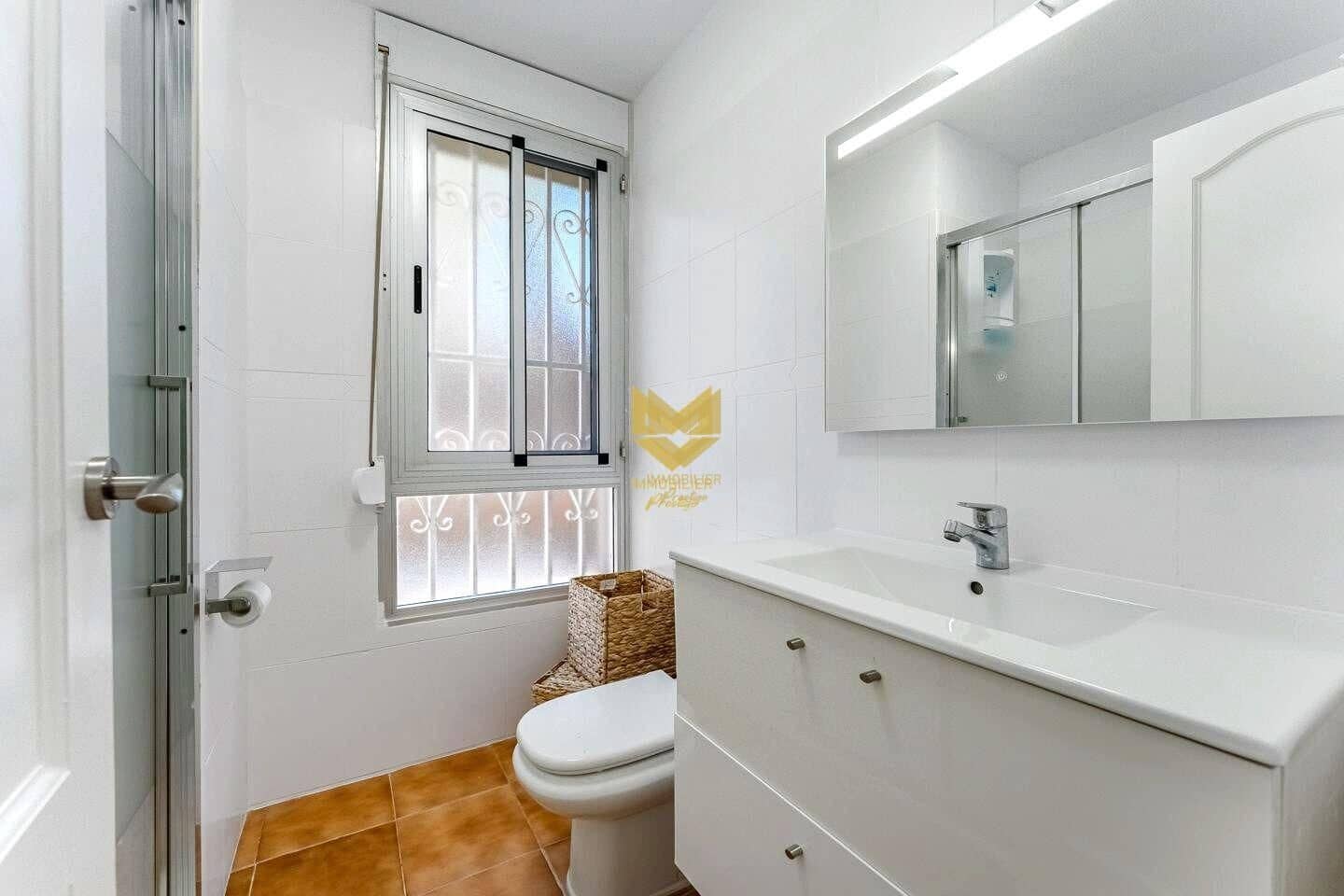 3 sovrum Lägenhet till salu i Los Cristianos med pool - 469 000 € (Ref: 9645209)