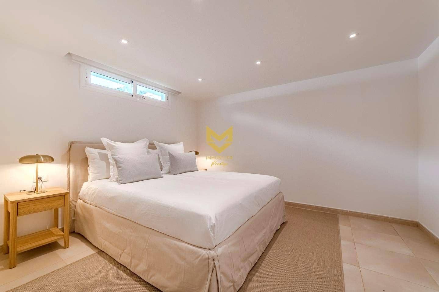 5 sypialnia Willa na sprzedaż w La Caleta Adeje z basenem garażem - 3 300 000 € (Ref: 9645210)