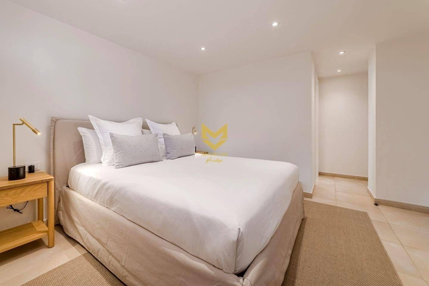 5 sypialnia Willa na sprzedaż w La Caleta Adeje z basenem garażem - 3 300 000 € (Ref: 9645210)