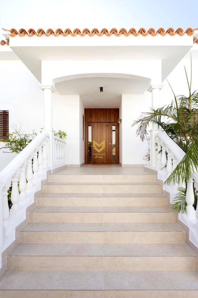 5 sypialnia Willa na sprzedaż w La Caleta Adeje z basenem garażem - 3 300 000 € (Ref: 9645210)