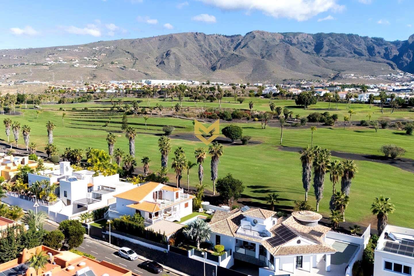 5 sypialnia Willa na sprzedaż w La Caleta Adeje z basenem garażem - 3 300 000 € (Ref: 9645210)