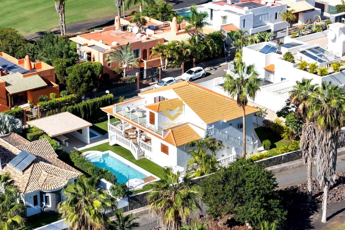 5 sypialnia Willa na sprzedaż w La Caleta Adeje z basenem garażem - 3 300 000 € (Ref: 9645210)