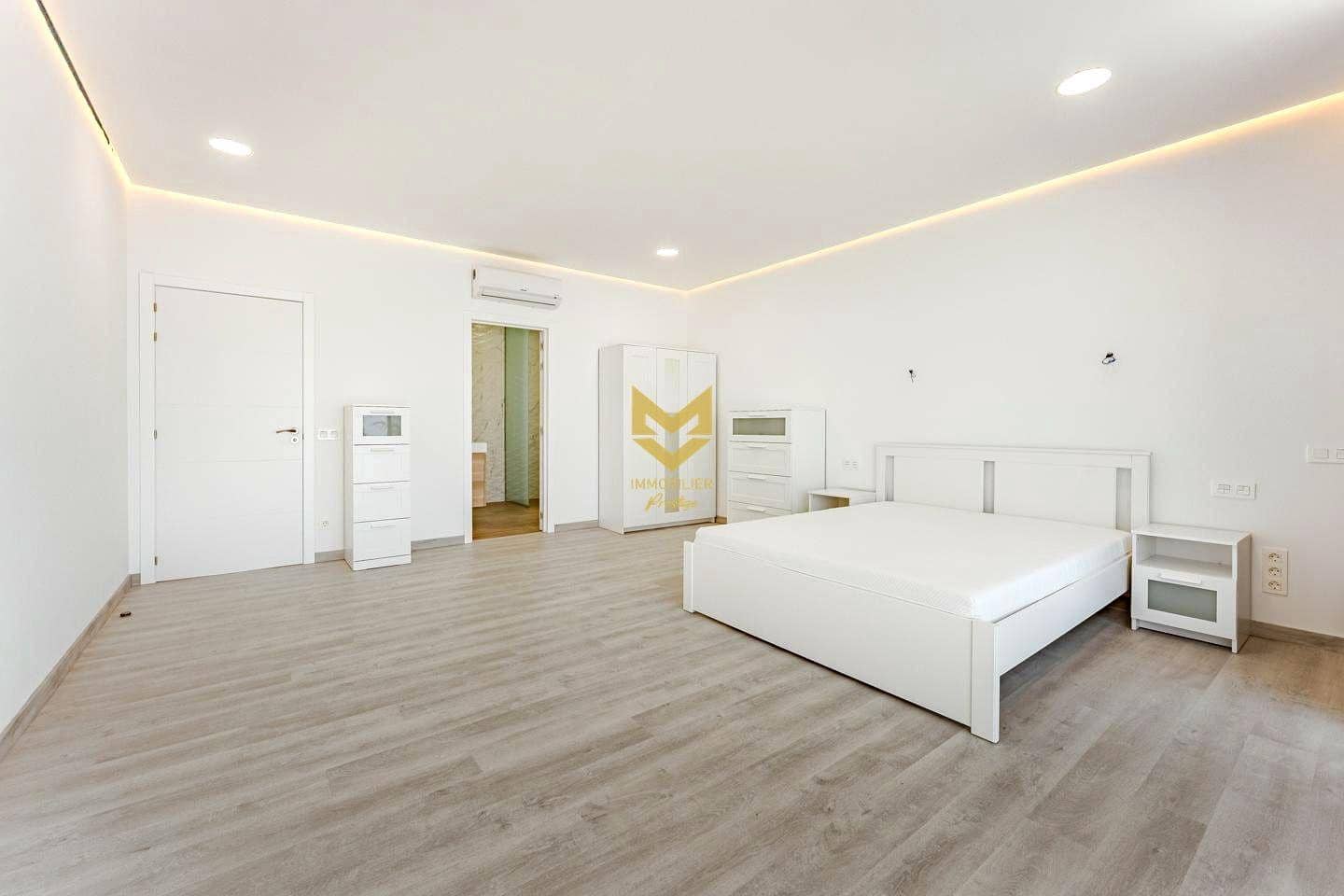 4 chambre Villa/Maison à vendre à El Madronal avec piscine garage - 1 800 000 € (Ref: 9645211)