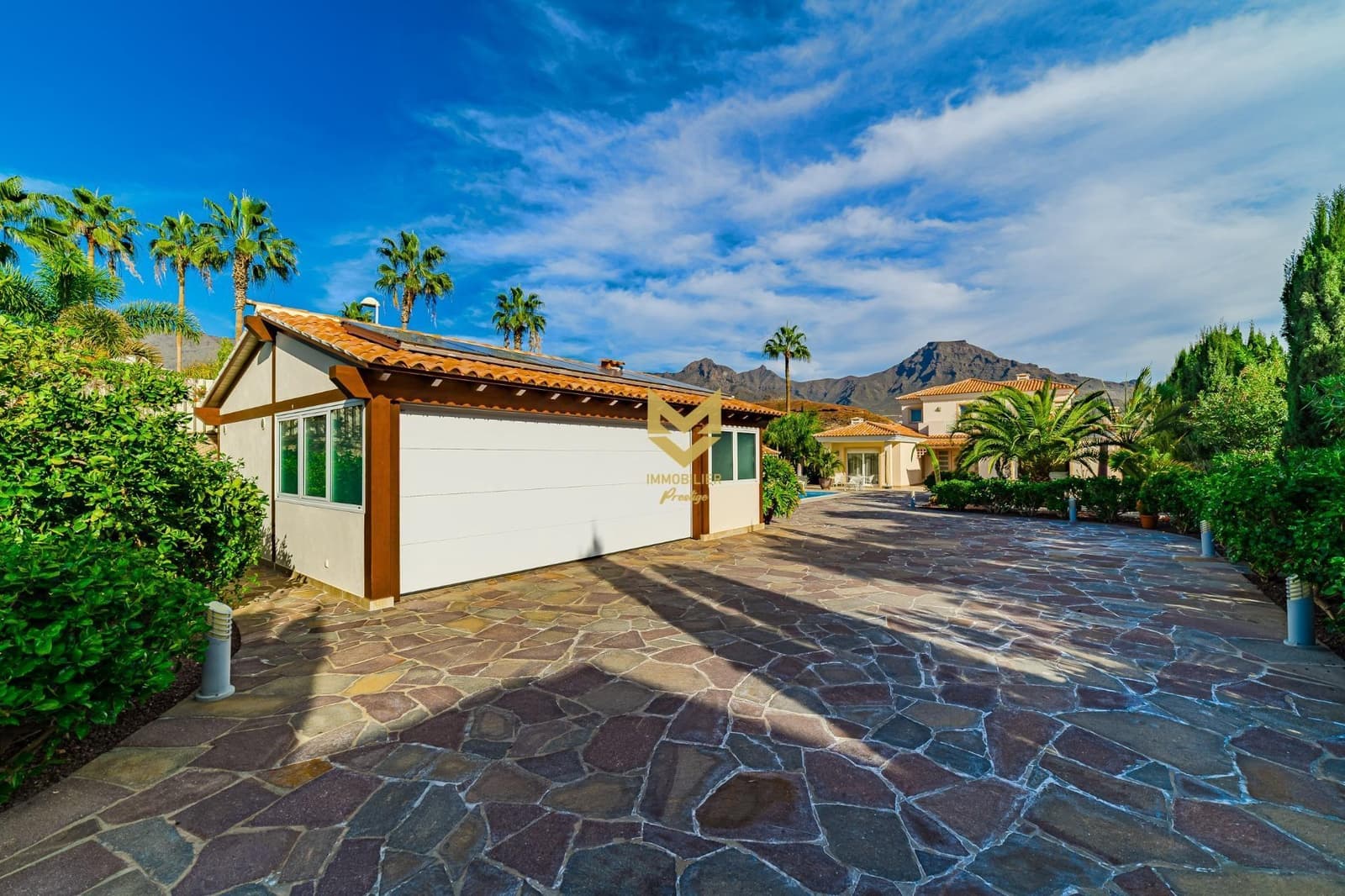 4 slaapkamer Villa te koop in La Caleta Adeje met zwembad garage - € 3.900.000 (Ref: 9645213)