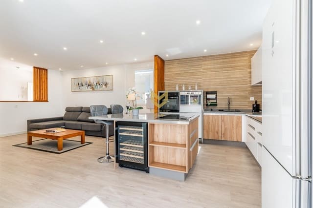 3 soveværelse Bungalow til salg i San Miguel de Abona med swimmingpool garage - € 499.000 (Ref: 9645216)