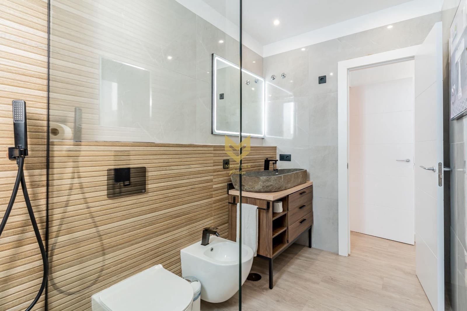 3 chambre Bungalow à vendre à San Miguel de Abona avec piscine garage - 499 000 € (Ref: 9645216)